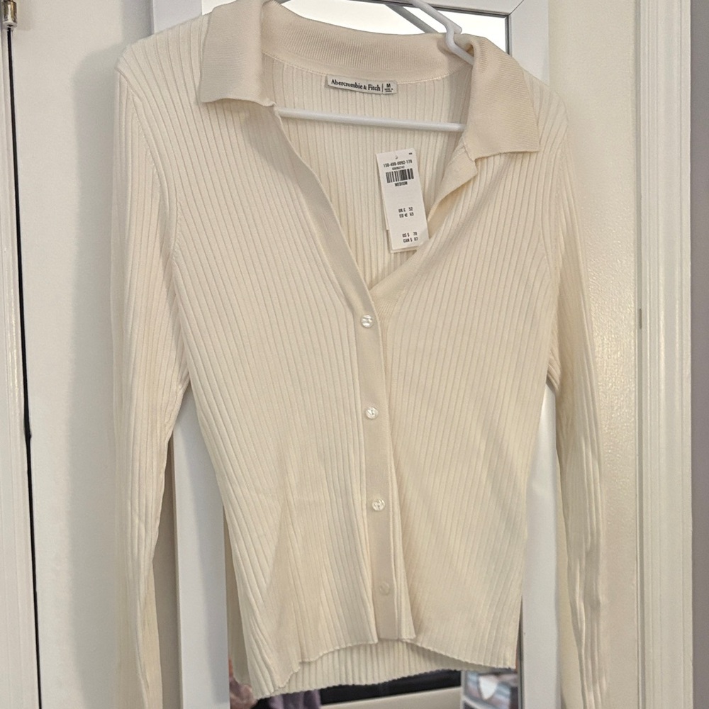 NWT Top - Picture 3 of 4